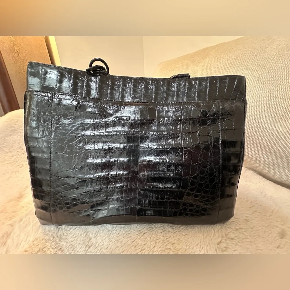 NANCY GONGALES ALLIGATOR SHOULDER HANDBAG.
Like New - Picture 9 of 14